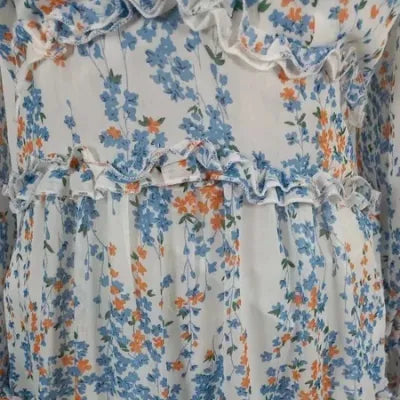 Robe Courte Fleurie – Dos Nu & Volants – Look Romantique