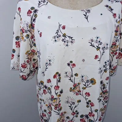Cream Floral Fluid Blouse – Elegant Tie-Backless – Size 44 (XL)