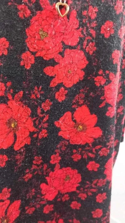 Pull Léger Floral Noir & Rouge – Détail Zip Cœur – Taille 3 (L)