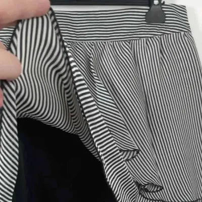 Black and white striped ruffled mini skirt – ETAM – Size 38