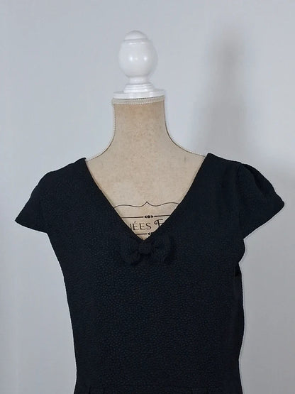 Robe noire texturée Camaïeu – Décolleté V au dos avec nœud – Taille 38