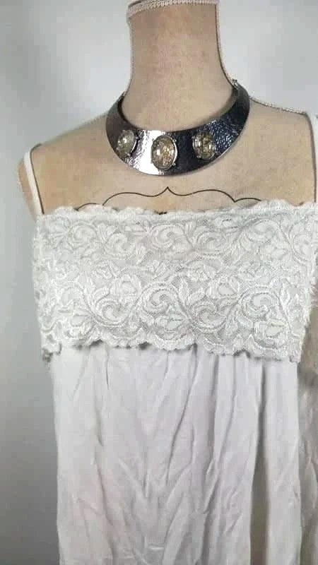 Beau débardeur blanc dentelle taille 56