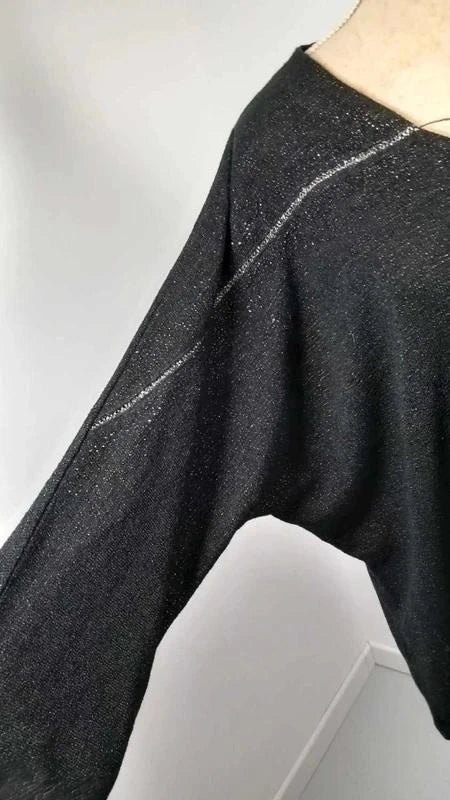 Top Oversize Noir Irisé Argent – Coupe Loose Chic – NEUF – Taille 6 (52/54+)