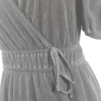 Petite Robe Noire Jennyfer – Coupe Cache-Cœur & Manches Bouffantes – Taille S –